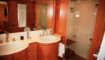 THE STORM 1 -  Ensuite